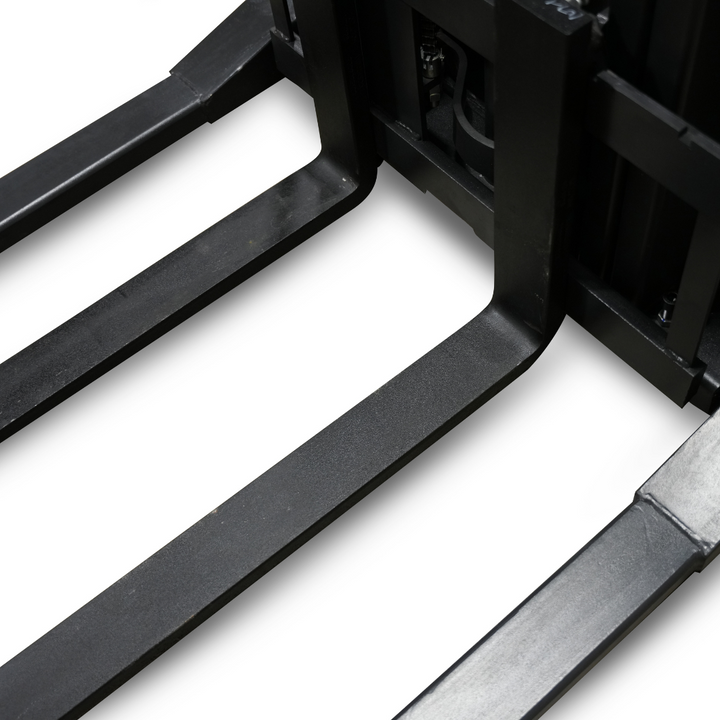 SST15 Electric Pallet Stacker - 1500kg Capacity, 3.5m Lifting Height Sumachay Lifts