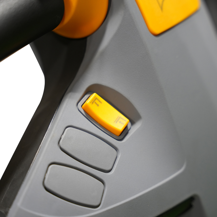 SST15 Electric Pallet Stacker - 1500kg Capacity, 3.5m Lifting Height Sumachay Lifts